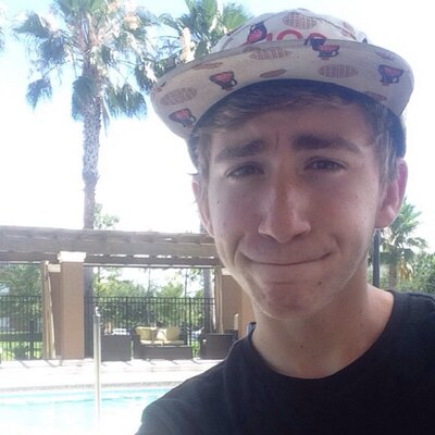 Profile Picture of John Cundiff (@sharkywharky) on Twitter