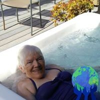 Profile Picture of Roxanne Schneider (@roxanne-schneider-3) on Quora