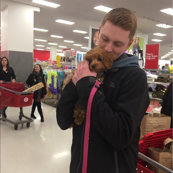 Profile Picture of Matthew Read (@mattread22) on Poshmark