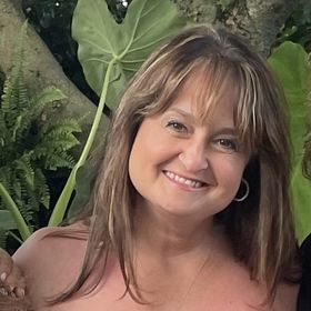 Profile Picture of Bonnie Bikofsky (@ekelberry) on Pinterest
