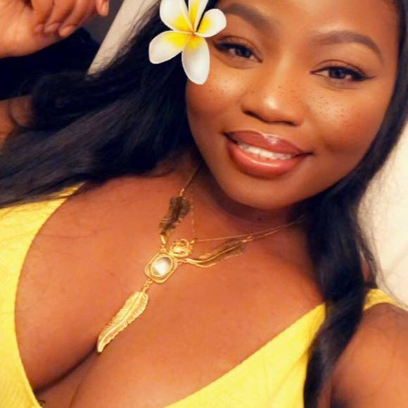 Profile Picture of Soukeyna Sy (@soukey) on Poshmark