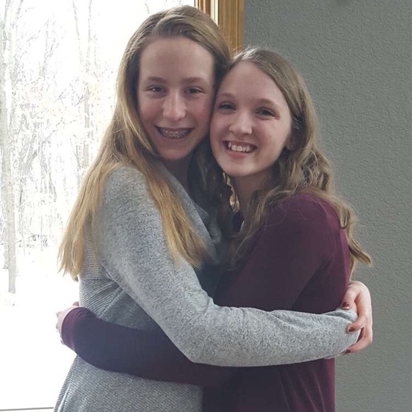 Profile Picture of Ivy Zelinski (@ivy_zel) on Poshmark