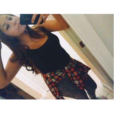 Profile Picture of Rose ♋ (@summa_gee) on Twitter