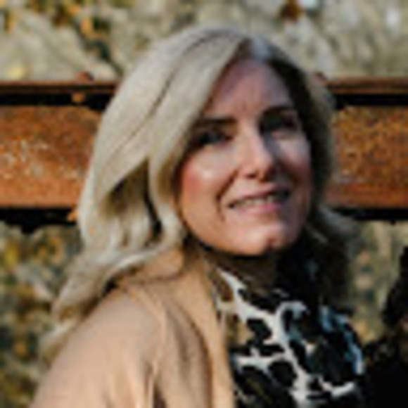 Profile Picture of Christeen Forster (@christeenforst) on Poshmark