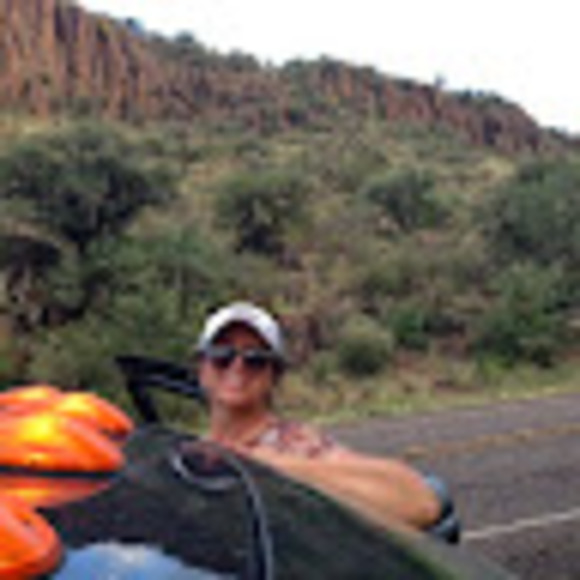 Profile Picture of Pat Cheek (@mammicheeky) on Poshmark