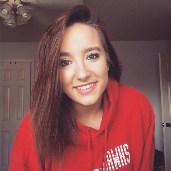Profile Picture of Michaela Steffes (@msteffes0708) on Poshmark
