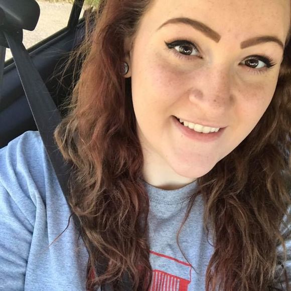 Profile Picture of Samantha Motes (@sammimarie97) on Poshmark