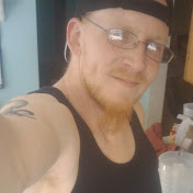 Profile Picture of Lucas Elzig (@GiantJollyGinger) on Youtube