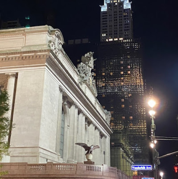 Profile Picture of Christian Llanes (@cllanes94leo) on Poshmark