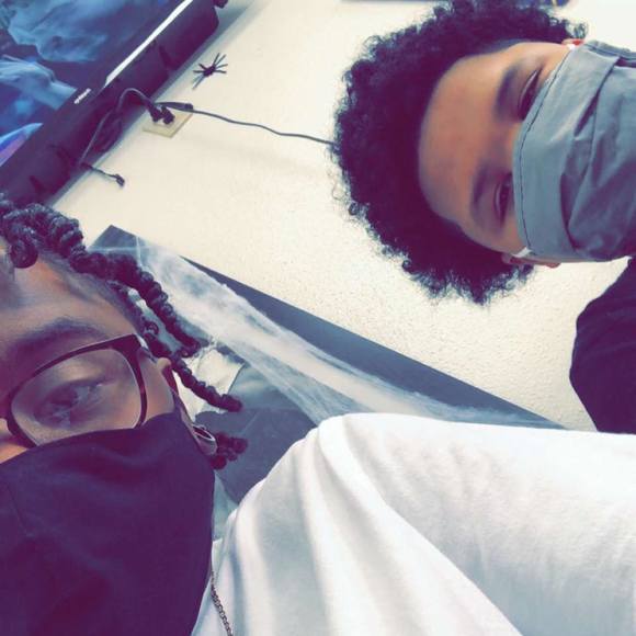 Profile Picture of Tony Bomar (@teezy3d) on Poshmark