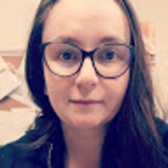 Profile Picture of Andrea Teed (@andreahopet) on Poshmark