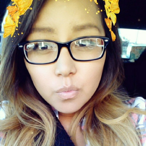 Profile Picture of Christie Benally (@cdbenally10) on Poshmark