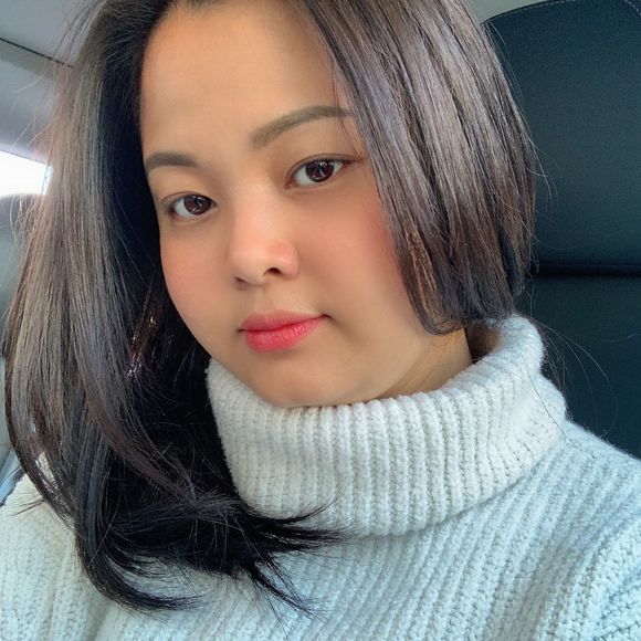 Profile Picture of Hien Lam (@hienlam118) on Poshmark