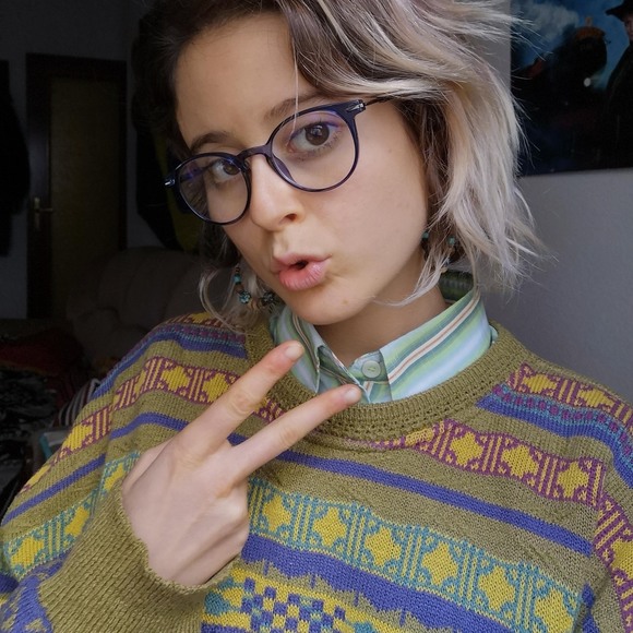 Profile Picture of Lucía Román canivell (@lunnarisxd324) on Poshmark