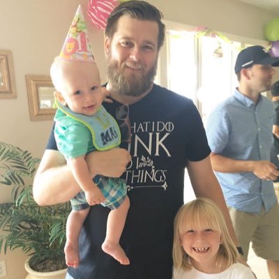Profile Picture of ɹǝsnɐɥsıʇnɹ Uoɾ (@JonRutis) on Twitter