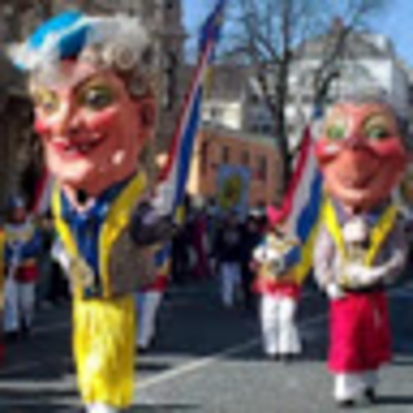 Profile Picture of Ulli R. (@ullir) on Poshmark