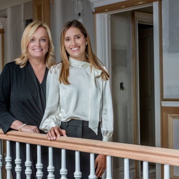 Profile Picture of Lindsay Kupferberg (@lkupferberg) on Poshmark