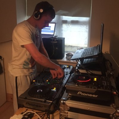 Profile Picture of Tom Cussen (@tomcussen) on Twitter