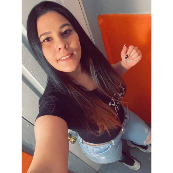 Profile Picture of Linette Rodriguez (@linetterodri608) on Poshmark