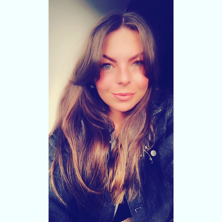 Profile Picture of Carly Hynes (@@carlyhynes) on Tiktok
