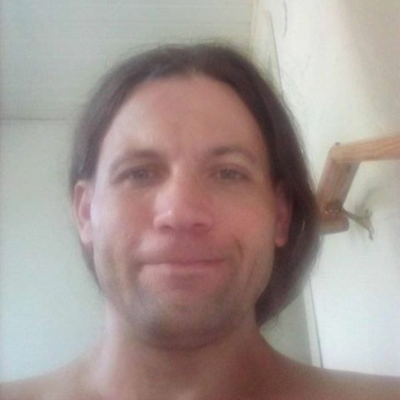 Profile Picture of Thomas Price (@thomasprice576) on Poshmark
