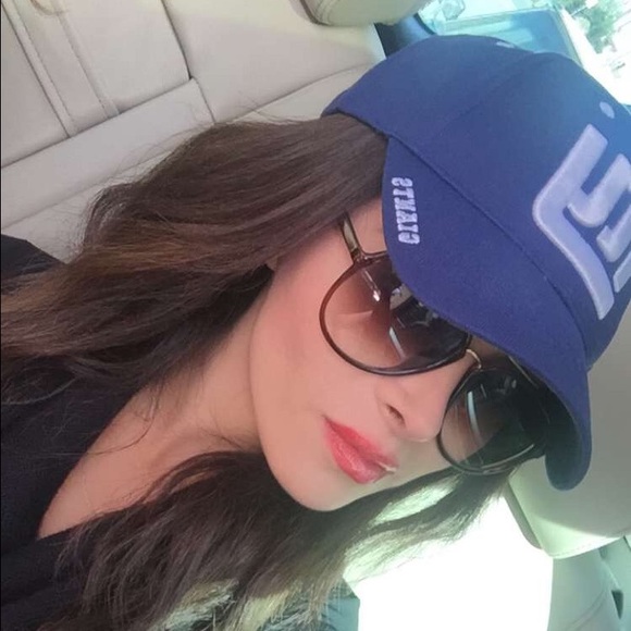 Andrea Montijo - Poshmark Profile Picture of Andrea Montijo (@missdreaxoxo) on Poshmark