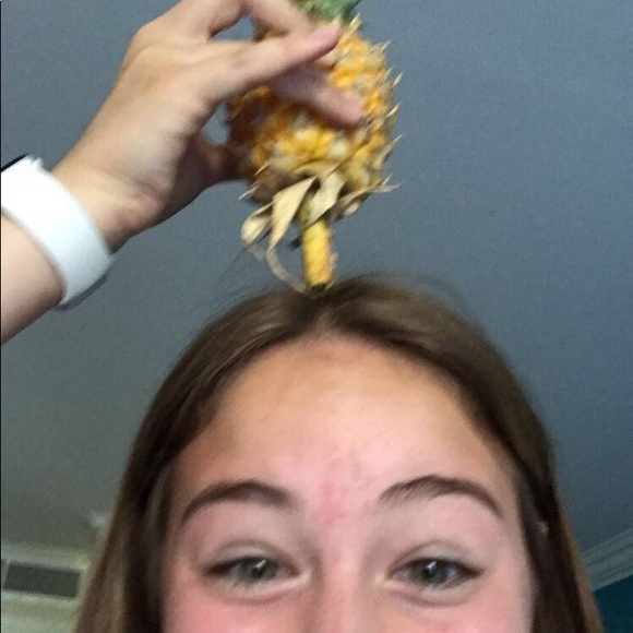 Kelly Mcfarlane - Poshmark Profile Picture of Kelly Mcfarlane (@kellll168) on Poshmark