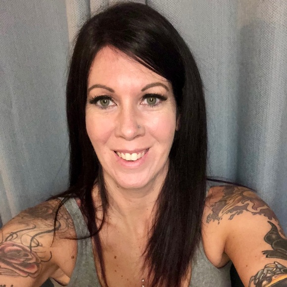 Profile Picture of Stacey Backley (@sbcz75) on Poshmark