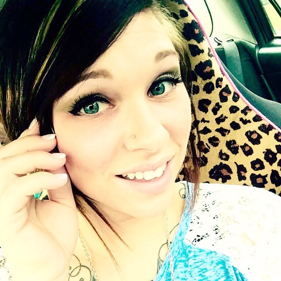 Profile Picture of Candace Toups (@candylou1127) on Poshmark