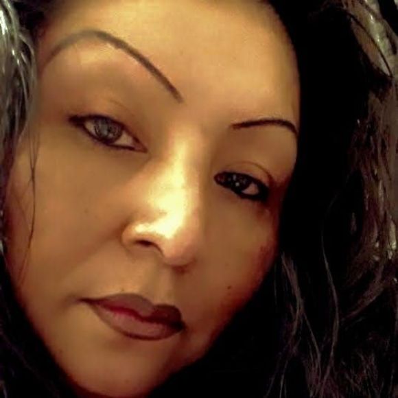 Profile Picture of Stephanie Andaverde (@slvandaverde15) on Poshmark