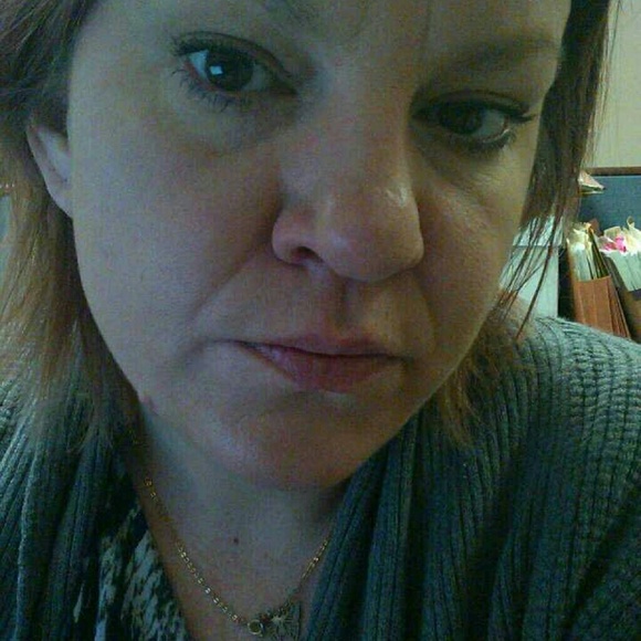 Roxanne Romero - Poshmark Profile Picture of Roxanne Romero (@chillyswifey) on Poshmark