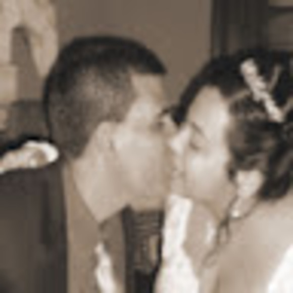 Profile Picture of Isaylin Cabañas (@isaylita1981) on Poshmark