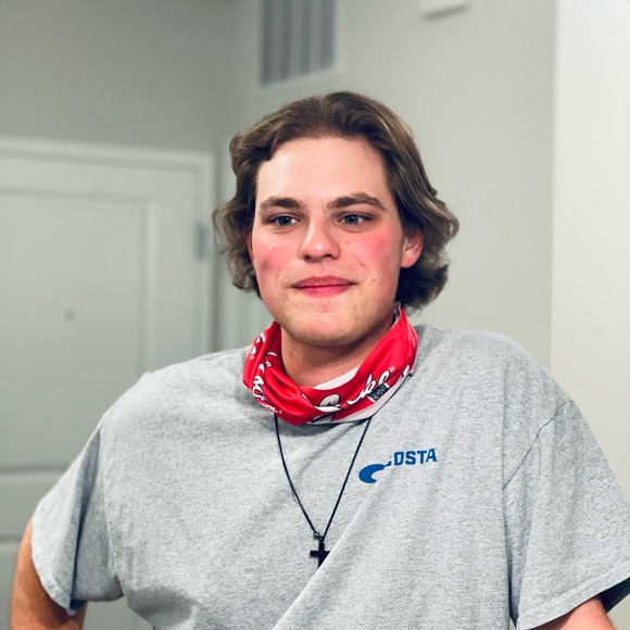 Profile Picture of Patrick Winter (@patrickwinte965) on Poshmark