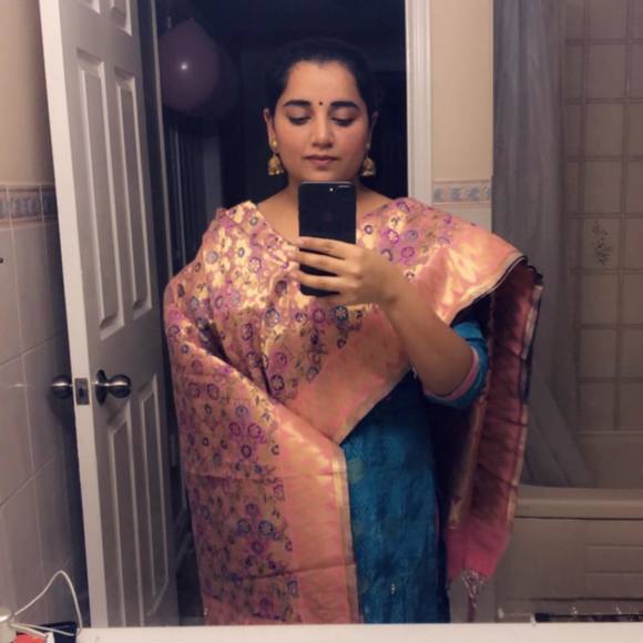 Profile Picture of Rajveer Kaur (@rajveerjassal16) on Poshmark