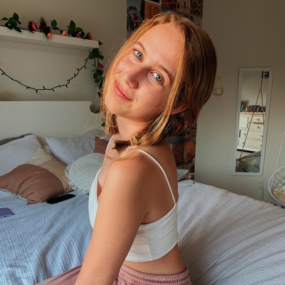 Profile Picture of Katie Harman (@katieharman112) on Poshmark
