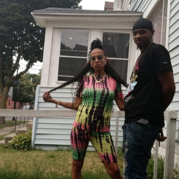 Profile Picture of Osyrus Black (@antfri198) on Poshmark