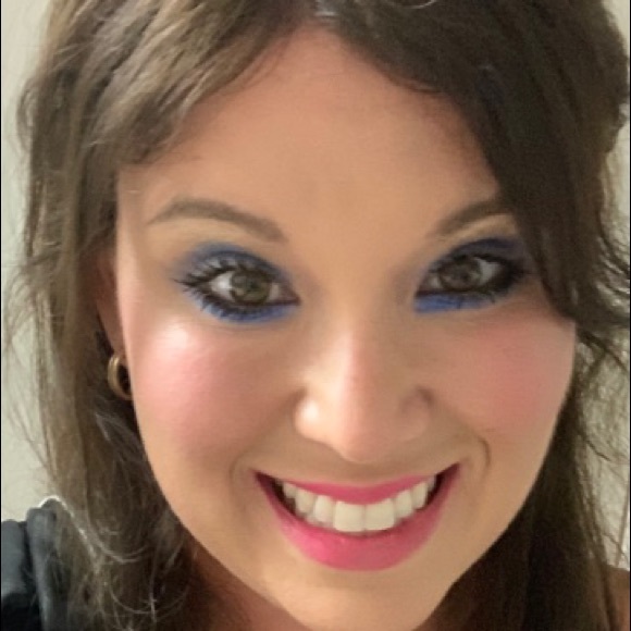 Profile Picture of Kate Santangelo (@xokatelynexo) on Poshmark