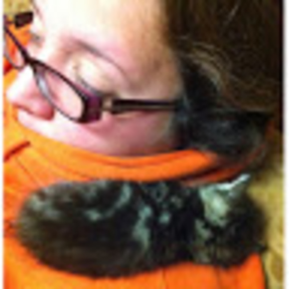 Profile Picture of Karen Knepp (@k_knepp) on Poshmark