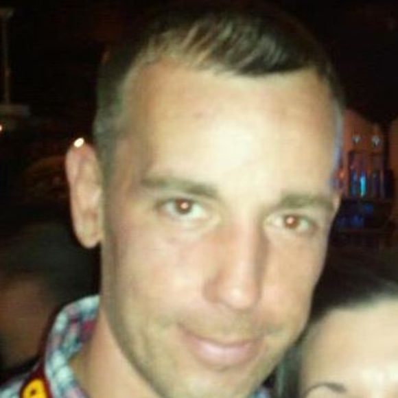 Profile Picture of David Cupp (@davidcupp) on Poshmark