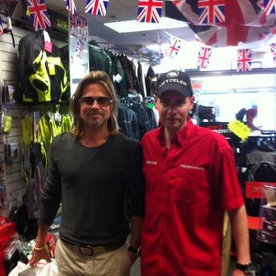 Profile Picture of DJ Dave Connell (@DJConnell5) on Twitter