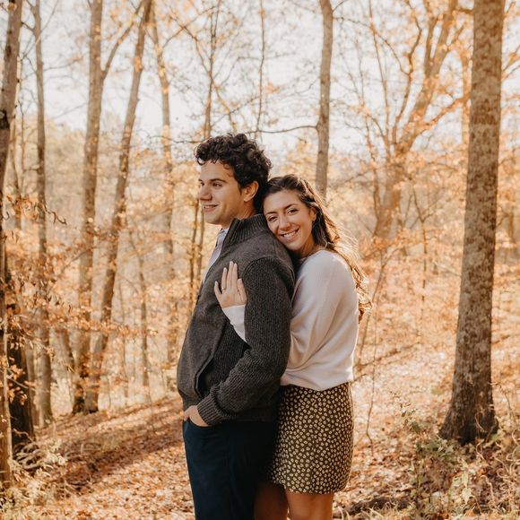 Profile Picture of Anna Pfirrman (@pfirrman2) on Poshmark