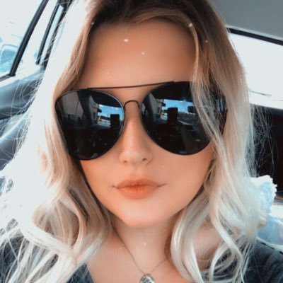 Profile Picture of Annastasia (@Anna_Tuttle) on Twitter