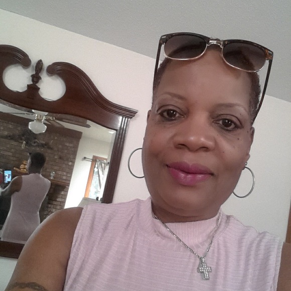 Profile Picture of Paula Brown (@pajb61) on Poshmark