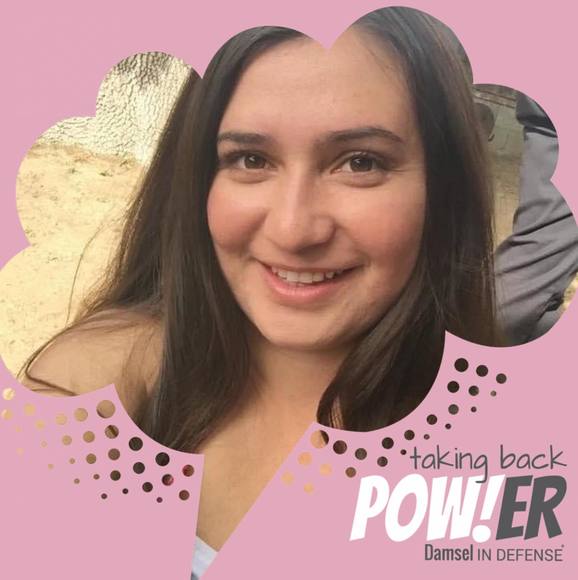 Profile Picture of Taryn Carfley (@mamaloveu) on Poshmark