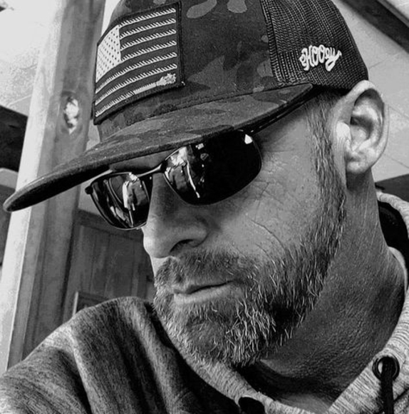 Profile Picture of Kent Simon (@simonkent83) on Poshmark