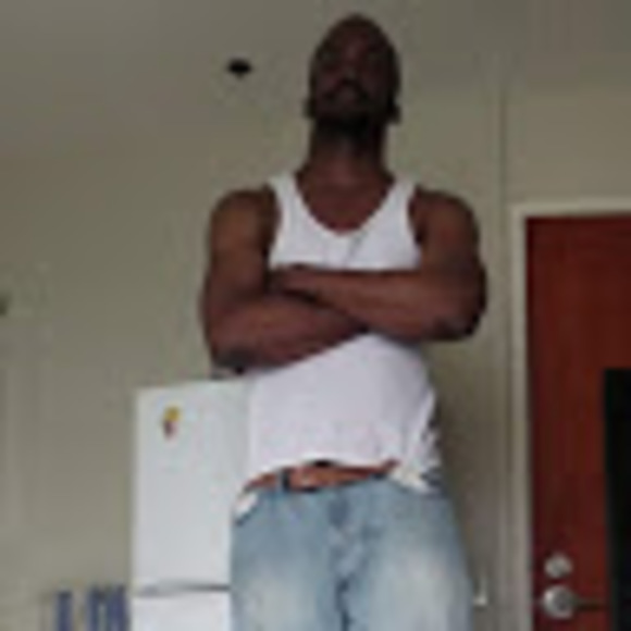 Profile Picture of Aaron Acklam (@candlewood95) on Poshmark