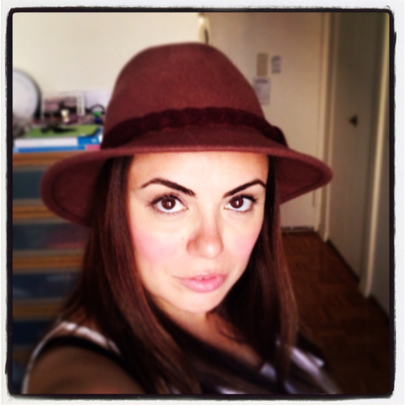 Profile Picture of Adela Sinclair (@adesinclair) on Poshmark