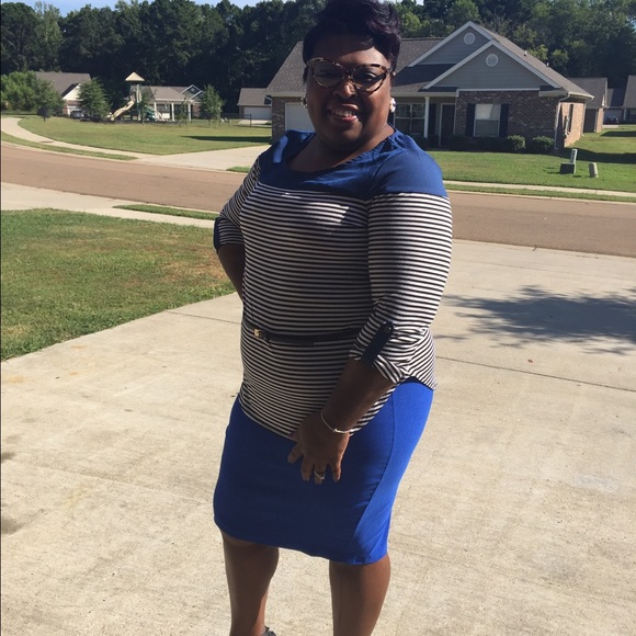 Profile Picture of Veronica Sutton (@versutton76) on Poshmark