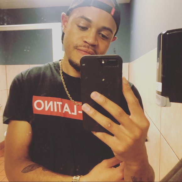 Profile Picture of Joshua Boddie (@joshuaboddie773) on Poshmark