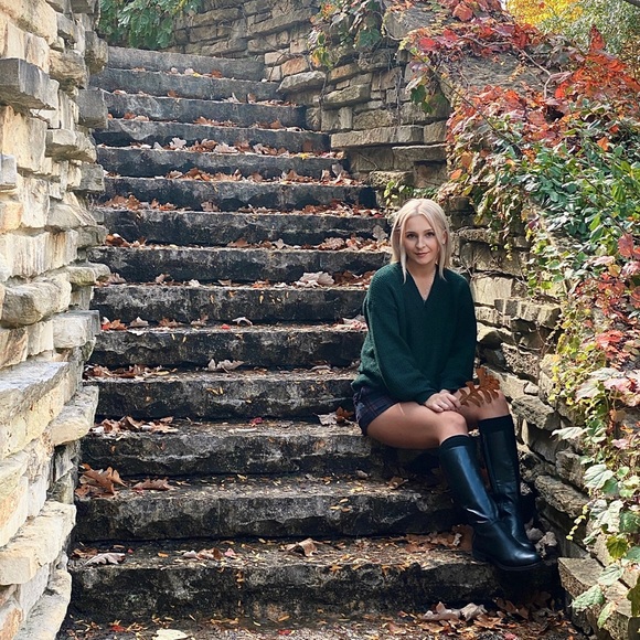 Profile Picture of Liucija Marcalyte (@liucija_m) on Poshmark